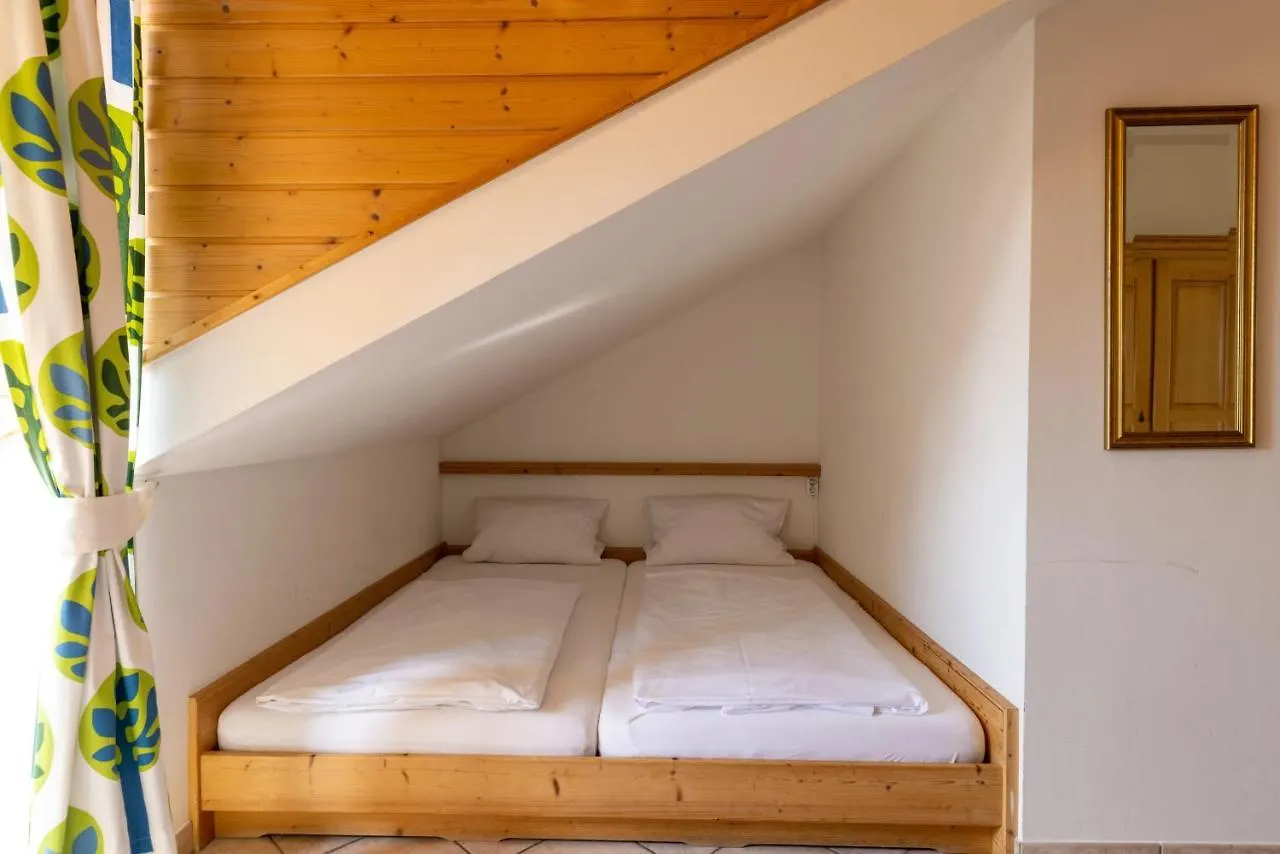 Gastehaus Guggenberger Guest House Hoehenkirchen-Siegertsbrunn